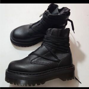 Dr Martens Jarrick II Mono Laced Leather Platform Classic Boots in Black new